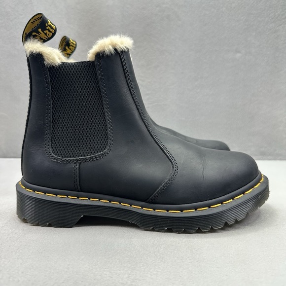 Dr. Martens Shoes - Dr Martens 2976 Leonore Womens Size 6 Chelsea Boots Black Leather Faux Fur Lined